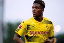 Dan-Axel-Zagadou-Borussia-Dortmund.jpg