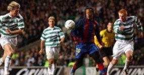 ronaldinho-barcelona-2004-300x158.jpg