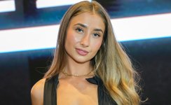 lily-phillips-claims-to-have-slept-with-1113-men-in-12-hours-wants-to-have-sex-with-widowers.jpg